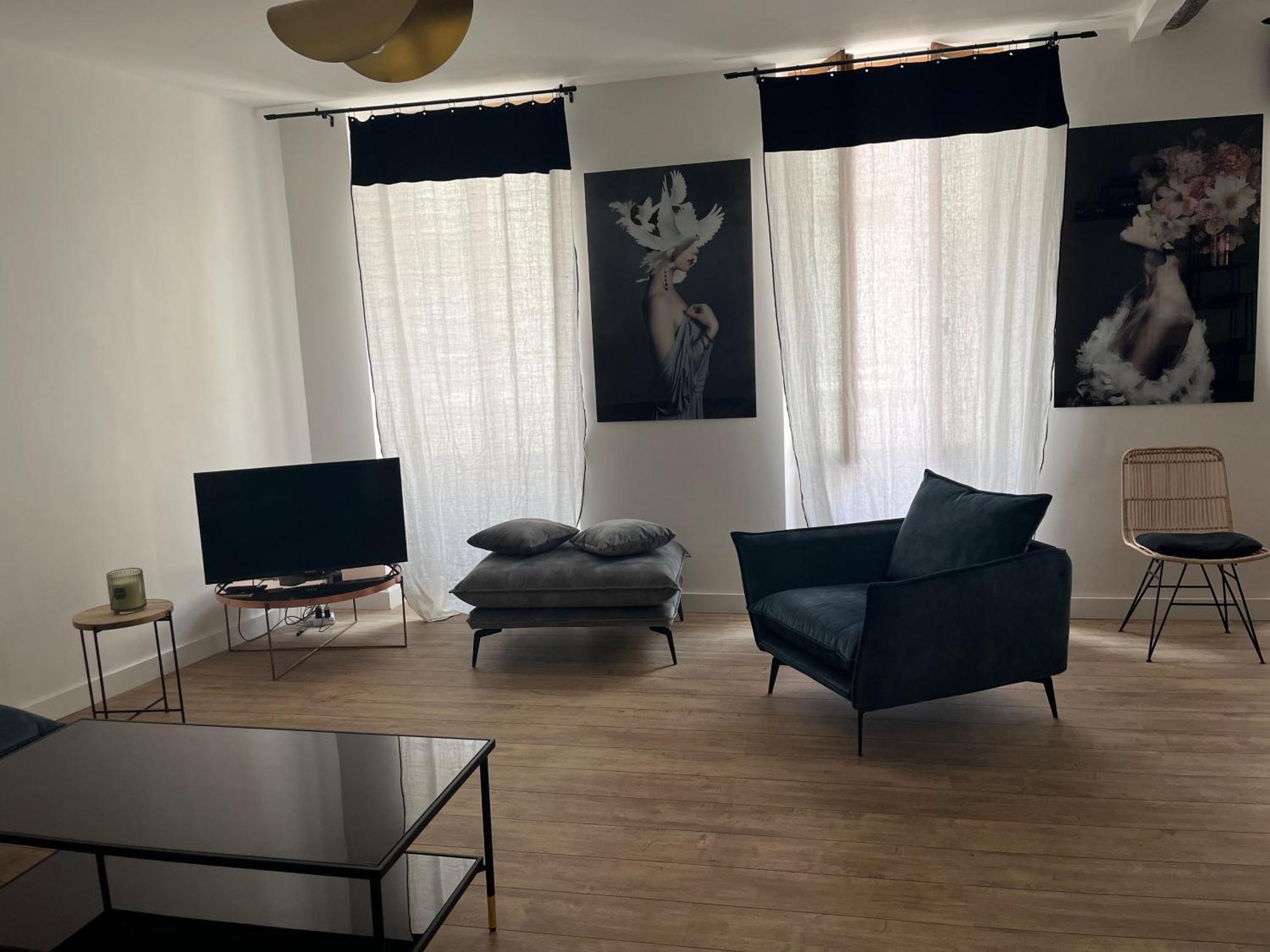 Bel Appartement En Plein Coeur De Carpentras Exterior foto